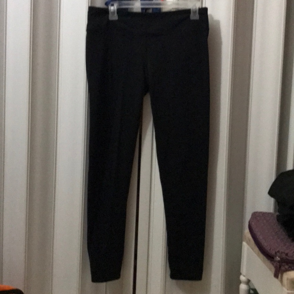 Black Fabletics leggings